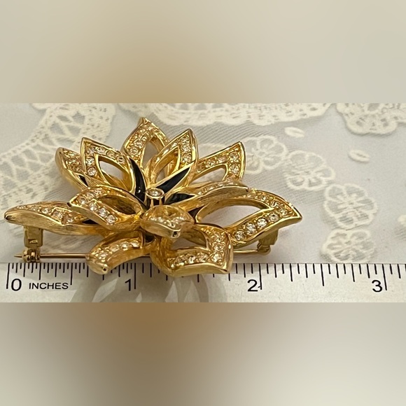 SOLD DIOR Christian Dior  Gold Tone Flower Brooch Crystal Accents Vintage - Picture 4 of 11